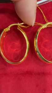 Poh Heng Jewellery 22K Oval Hoop Earrings in Yellow Gold[Price By Weight]