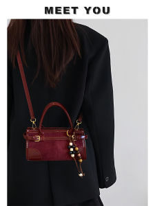 Red Suede Womens Crossbody Bag Luxury Sensation New 2025 Wedding Bag Handbag Casual Simple Style Soft Leather Shoulder Bag