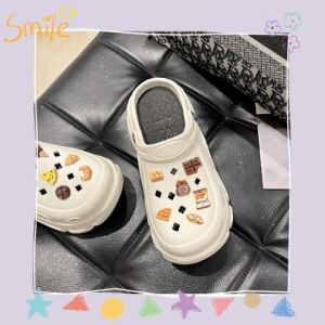 LHSunday งานมาใหม่ รองเท้าแตะหัวโตแฟชั่น ทรงสวยงานดี มีมาให้เลือก 3 สี เนื้อยางนิ่ม เบา บาง ใส่สบา มีลายแก้ปวดเท้า กันน้ำ กันลื่น ใส่สบายสุดๆ รุ่นนี้แถมฟรีตัวติดด้วยนะ ถ้าชอบ ถูกใจ กดสั่งเลย