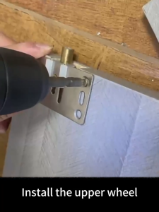 (COD+3 Days Delivery)Wardrobe cabinet sliding door sliding track 1 meter Pulley Caster