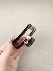 กิ๊บติดผมทรงสี่เหลี่ยมสีคาเฟ่หรูหราสำหรับผู้หญิง กิ๊บติดผมสไตล์เกาหลี ด้านหลังศีรษะ 2024 ใหม่ สไตล์เกาหลี เครื่องประดับผม