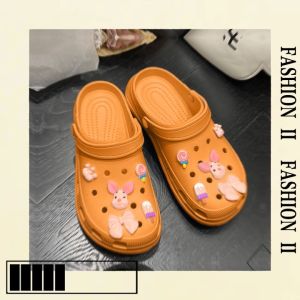 ลดล้างสต๊อก😍 รองเท้าแฟชั่นใหม่ 2023 รองเท้าแตะสวมพร้อมตัวติดการ์ตูน🔥เซ็ตตัวติดอวกาศ รองเท้าเป็นเป็นเสริมความมั่นใจ สดใสในจักรวาล สวยจึ้ง😍