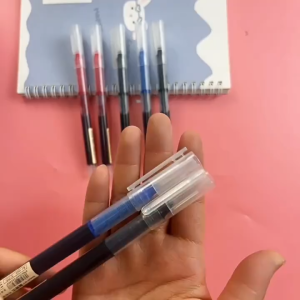 Quick-drying liquid rollerball pen0.5mm  multi-color student pen colored liquid gel pen high-capacity ink pen.