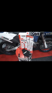 IPONE Road Chain Care Kit - X-Trem Chain Road (750ml) + Chain Cleaner (750ml) With Chain Brush