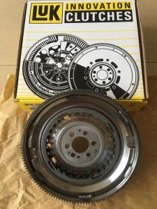 New LUK Clutch Flywheel for Volkswagen Passat Golf Lavida Pasa Taan Wild Emperor 1.4T Double Disc Clutch System Auto Parts