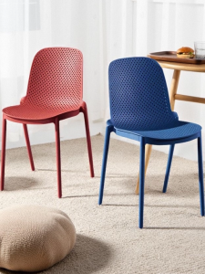 Scandinavian Plastic Chair Backrest Minimalist Dining Chair Home Stool Casual Lawn Chair Cut Out Coffee Chair Thickened Armchair