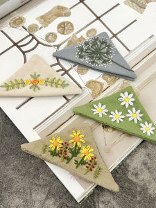 DIY Handmade Cross Stitch Bookmark Fabric Triangle Creative Embroidery Art Non-Woven Fabric DIY Handcraft Material Kit