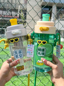 2025 New Womens Plastic Water Cup with Straw Outdoor Portable Large Capacity Slant Carry Drinking Cup Student Fall Resistant