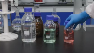 Glass Reagent Bottle with Graduated and Screw Cap 500ml/250ml/100ml Reagent Media Bottle for Chemical Lab