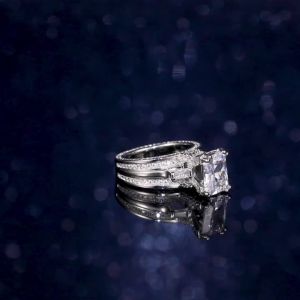 Huitan Gorgeous Full Cubic Zirconia Ring for Women Luxury Inlaid Square CZ Stone Engagement Wedding Rings New Fashion Jewelry