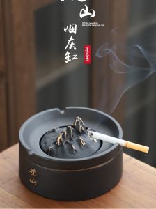 Creative Ceramic Ashtray with Lid Office Fashion Anti-Dust Chinese Style Personalized Trendy Desktop Home Use Ashtray