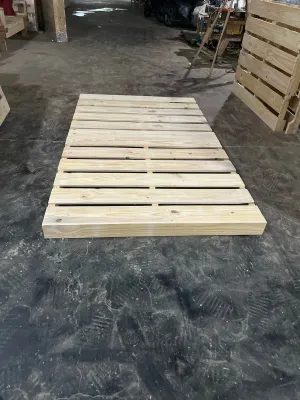 Giường palet gấp gọn cao 10cm kín chân