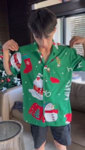 เสื้อเชิ้ต เสื้อฮาวาย ผ้าไหมอิตาลี วินเทจ ลายตุ๊กตาหิมะ ลายกวาง ลายคริสต์มาส F44