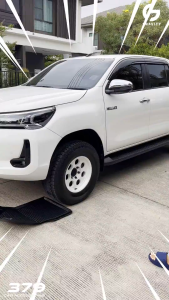 พรมปูพื้นภายใน FORD EVEREST ปี 2022-2025 วัสดุ TPE เกรดพรีเมี่ยม เข้ารูปตรงรุ่นพอดีตัวรถ