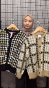 Mengenal Mutia Cardigan Rajut Wanita Jumbo Korean Style