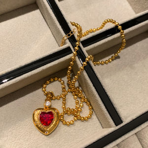 CAFFTI | Red Gemstone Lustrous Heart-shaped Elegant Necklace