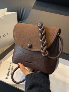 Trendy 2025 Niche Design Single Shoulder Bag Fashionable Crossbody Bucket Bag Womens Universal Style Soft PU Leather