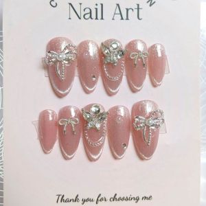 Móng tay thiết kế Nail box mắt mèo hồng mã số AB31