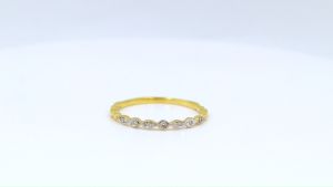 Happy Jewelry เพชรเกสร แหวนแถวทรงกลม 9k 37.5% สลับมาคีฝังเพชร ทองแท้