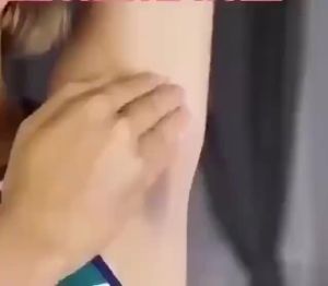 Krim Pemutih Vitamin C Asli 3-in-1 Ketiak / Krim pemutih ketiak hitam Alami / Menghilangkan Lipatan Seluruh Tubuh / Pemutih Leher & Bahu / Pemutih Selangkangan Hitam Permanen Menghilangkan Melanin Tubuh Siku & Pencerah Bokong