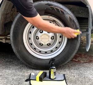 น้ำยาเคลือบยางดำ น้ำยาเช็ดรถ แถมฟรีฟองน้ำ น้ำยาขัดยางดำ Overwax น้ำยาล้างรถ