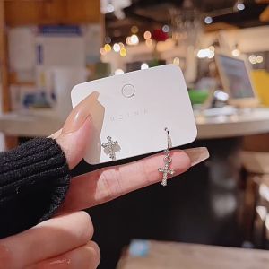 Anting Korea Wanita Titanium Model Salib Aksen Zicron Gaya Retro Kualitas mport ANT121