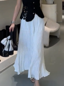 MANMI | White Gentle A-Line Slimming High-Waist Skirt
