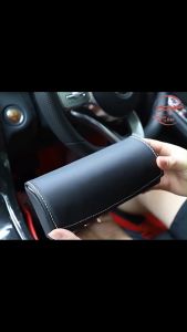 จัดส่งรวดเร็ว -กระเป๋าเก็บแว่นตาและอุปกรณ์จัดเก็บรถยนต์ สีน้ำตาล ดีไซน์เรียบหรู จัดส่งภายในวันเดียวกัน