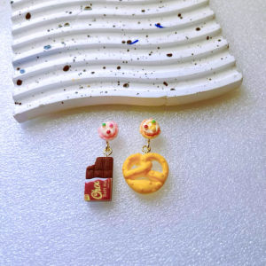 Móc Tai Hình Bướm Khối Sô Cô La Phong Cách Đường Phố Độc Đáo Móc Tai Thời Trang Cho Bé Gái Móc Tai Bằng Nhựa Có Thể Điều Chỉnh