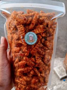 KERIPIK BASRENG PEDAS DAUN JERUK BENTUK KOIN 500 GRAM