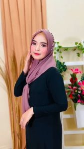 HIJAB SEGI EMPAT PAYET / SEGI EMPAT BELLA PAYET / BELLA SQUARE PAYET / BELLA PAYET MUTIARA / HIJAB SEGI EMPAT BELLA SQUARE / KERUDUNG SEGI EMPAT PAYET / HIJAB SEGI EMPAT