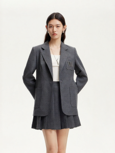 Vero Moda | Áo Blazer Cổ Notch Nút Đơn Phong Cách Mới Thu Y Như Trung Tâm Thương Mại