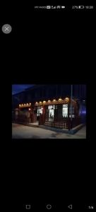 Ready stock Solar garden wall lamp lighting street lamp home outdoor waterproof signboard cast light garden decoration highlight wall lamp