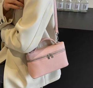 TAS WANITA  TAS slempang TERBARU 2025KODE 1622