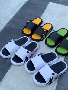 Breathable Men's Slippers: A Guide to Comfort & Non-Slip Performance