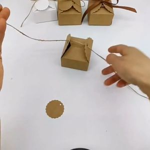 Hộp quà kraft miniHộp giấy kraft màu đen/nâu vuông nắp cài thắt nơ tặng noel giáng sinh-NIEVE