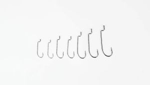 MEREDITH Worm Hook Offset Wide Gap High Carbon Steel Extra Strong Weedless Barbed Fishing Hook for Soft Lures Bass Pike 50pcs