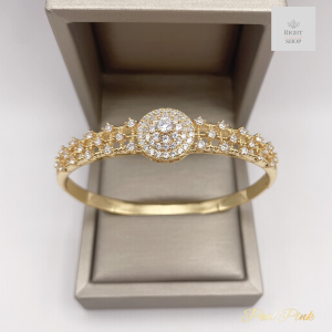 กำไลข้อมือเพชรกระจุกกลมหน้าทองบ่าข้างประกายดาว รอบวง 19cm