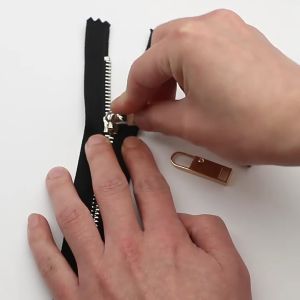 (1 PCS) Detachable Zipper Pull Head Removable Tab Zipper Head Repair Replacement DIY Universal Puller Metal Zipper Fixer