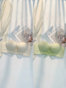 XINWEN | Gathering & Enlarging Small Chest Underwear Seamless No Shoulder Strap Anti Slip