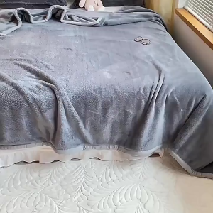 [ship in 24h]Fleece Blanket King Size for Bed - (200x230 cm) Luxury Bed Blanket Anti-Static Fuzzy Soft Selimut