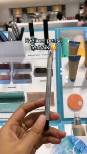 Wardah Eye Liner Pencil Black | Pensil | Waterproof | Warna Hitam Intense | Tekstur Lembut Dengan Aplikator Presisi Mudah Digunakan