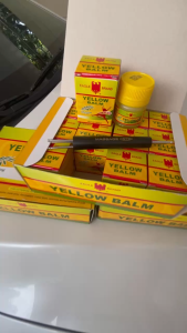 COMBO 1 DẦU CÙ LÀ VÀNG 20gr YELLOW BALM + 1 CÂY SAO CHỔI 3 CHẤU DIỆN CHẨN