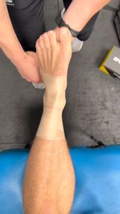 Foam Tape Taping Busa Pre Tape Underwrap Olahraga Sport Bandage Perban Elastis Jari Tangan Kaki