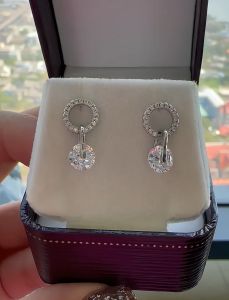 Pyn Jewelry ต่างหูเพชร น้ำ D-VVS1 เงินแท้ 92.5% ผ้าไม้ T6278