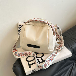 Waterproof Nylon Crossbody Bag Womens Large Capacity Single Shoulder Bag Casual Commuter Bag Spring Summer New Style