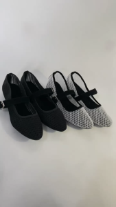 Flatshoes Wanita Jaring Mary Jane – Sepatu Casual Elegan Hitam & white