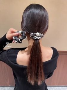 Dây buộc tóc nữ Eleanor Accessories scrunchies phối ngọc trai phụ kiện tóc dây cột tóc 9738