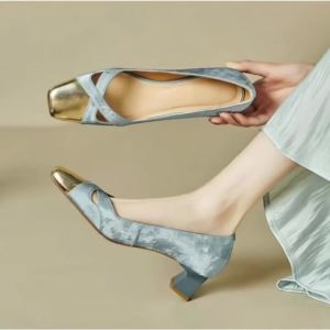 Giày Cao Gót Nữ Mùa Hè Kiểu Pháp Thanh Lịch Mũi Vuông Khoét Lỗ Gót Vuông Màu Xanh Vàng Quai Chéo Kiểu Vintage Gót Trung Bình Kiểu Sandal Dự Tiệc