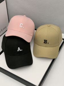 หมวกเบสบอลปักลายตัวอักษรสไตล์เกาหลีสำหรับผู้ชายและผู้หญิง หมวกกันแดดแบบลำลอง ป้องกันแสงแดด ทรงปากเป็ดเล็ก ฤดูใบไม้ผลิ 2023